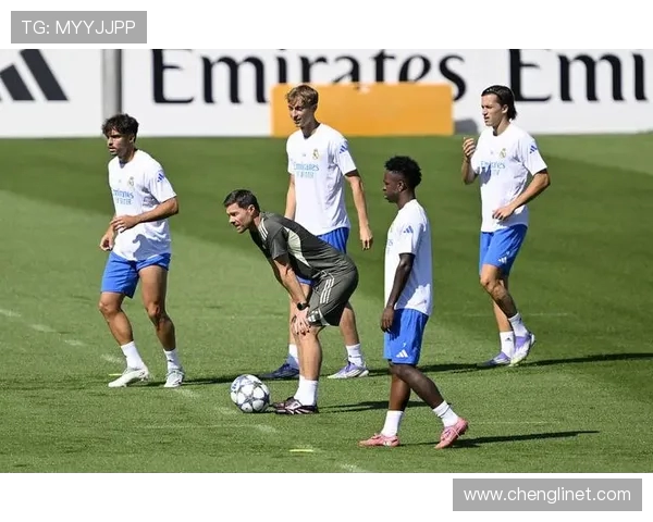 阿隆索连续两季率不同球队征战安菲尔德创欧战罕见历史纪录